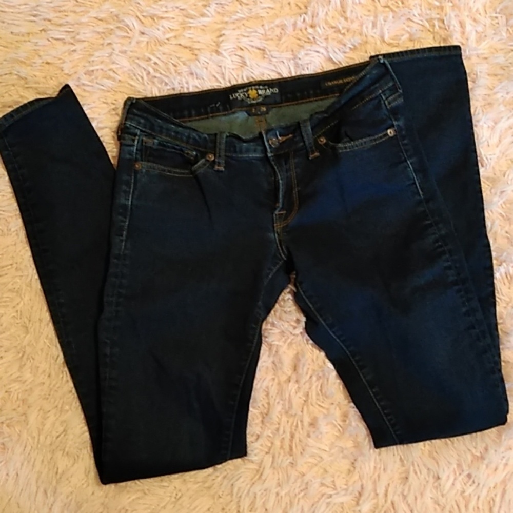 Lucky brand  dark wash skinny jeans 2/26 charlie